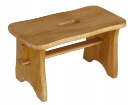 taborecik-drewniany-taboret-maly-niski-ryczka-z-uchwytem-olcha