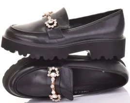 klasyczne-czarne-loafersy-damskie-skorzane-mokasyny-modne