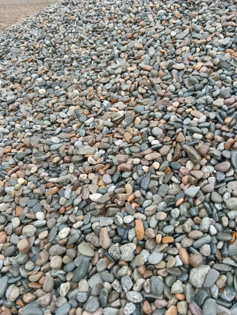 otoczak-rzeczny-gorski-roznokolorowy-16-32-super-ksztalt-plukany-1000-kg-stan-nowy