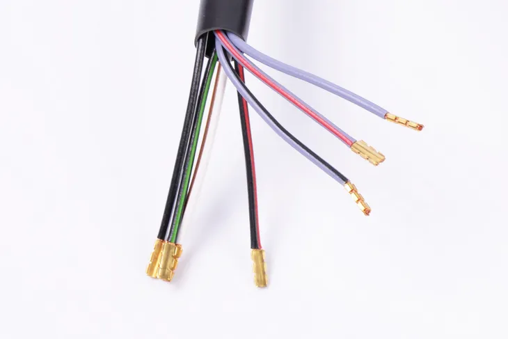 wtyczka-do-gniazdahaka-13-pin-producent-brink
