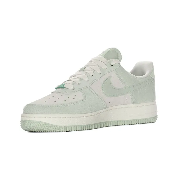 hq1497099-marka-nike