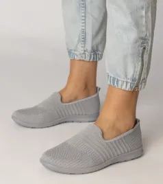 szare-damskie-tenisowki-saris