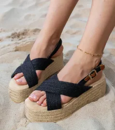 czarne-sandaly-espadryle-na-platformie-z-paskami-olisa