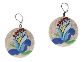 kolczyki-kaszubskie-lilia-folk-ludowy-jasne-tlo