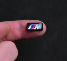 bmw-m-power-m-pakiet-naklejka-chrom-17x9-mm-znaczek-na-felgi-kokpit-1-szt