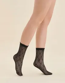 gabriella-skarpetki-damskie-rajstopowe-suni-w-kropki-i-serduszka-nero