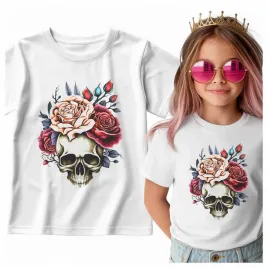 tshirt-kwiaty-i-czaszka-roze-kontrast-tatuaz-gotycki-mrok