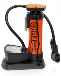 pompka-rowerowa-z-manometrem-uchwytem-uniwersalna