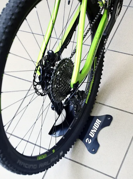 unior-stojak-regulowany-liczba-stanowisk-1