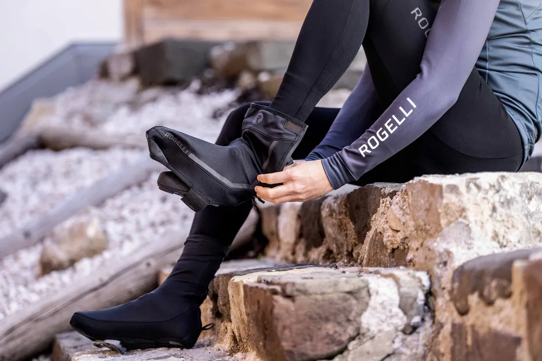 rogelli-essential-ochraniacze-na-buty-softshell-stan-nowy