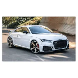fototapety-520x318-biale-audi-quattro-tt-rs