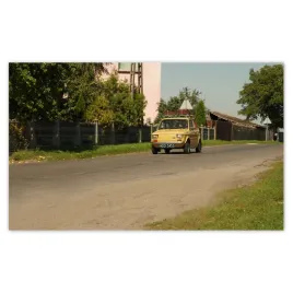 fototapety-416x254-maluch-fiat-126p-kaszlak