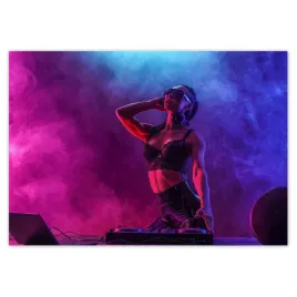 fototapety-416x290-djka-kobieta-dj-gramofon