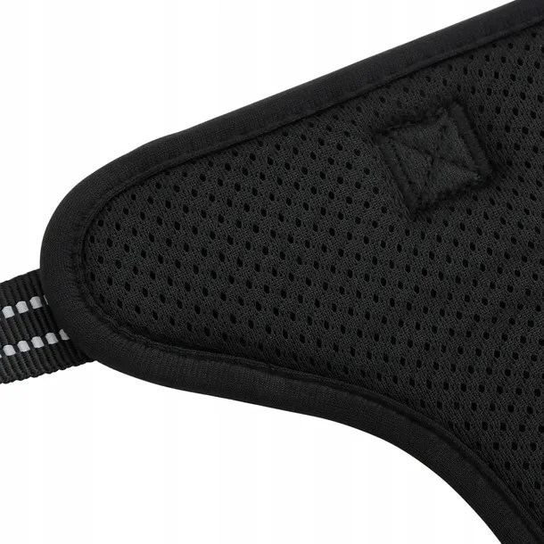 szelki-dla-psa-regulowane-czarne-m-cechy-dodatkowe-elementy-odblaskowe