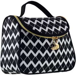 inter-vion-498653-kosmetyczka-blackandwhite