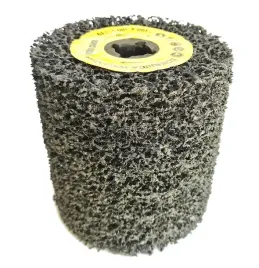 sciernica-walcowa-z-twardej-wlokniny-spienionej-100x100x19mm-granulacja-40