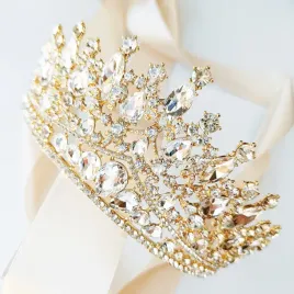 elegancka-korona-tiara-diadem-zlota-pozlacana-z-cyrkoniami-duza-ksiezna