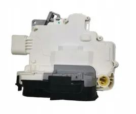 zamek-wewnetrzny-drzwi-audi-a3-8p-03-30