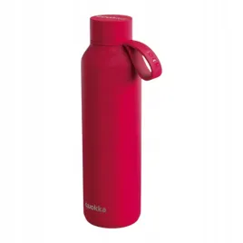 butelka-termiczna-quokka-solid-630-ml-stal-nierdzewna-z-paskiem-cherry-red