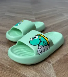 zielone-klapki-dzieciece-z-nadrukiem-milos