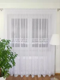dluga-firana-gotowa-z-podwojna-gipiura-biala-firanki-do-salonu-400x250cm