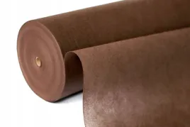 agrowloknina-brazowa-p50-21x100m-rolka-wlokniny-do-sciolkowania-pod-kore