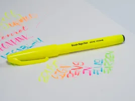 pisak-pedzelkowy-brush-sign-pen-ses15c-pentel-fluorescent-yellow