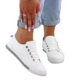 modne-bialo-szare-skorzane-trampki-damskie-sznurowane-pretty-37