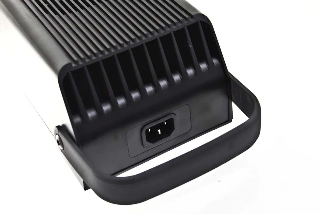 ladowarka-niu-mqi-gt-900w