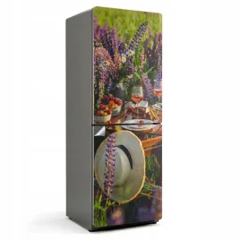 fototapeta-okleina-samoprzylepna-na-lodowke-urokliwy-piknik-w-naturze
