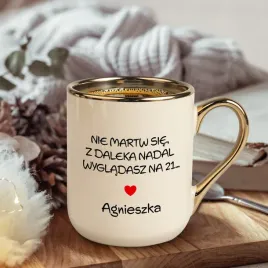 kubek-ze-zlotym-uchem-na-urodziny-dla-niej