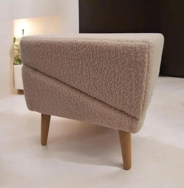 pufa-rampa-podnozek-dla-psa-glebokosc-mebla-42-cm