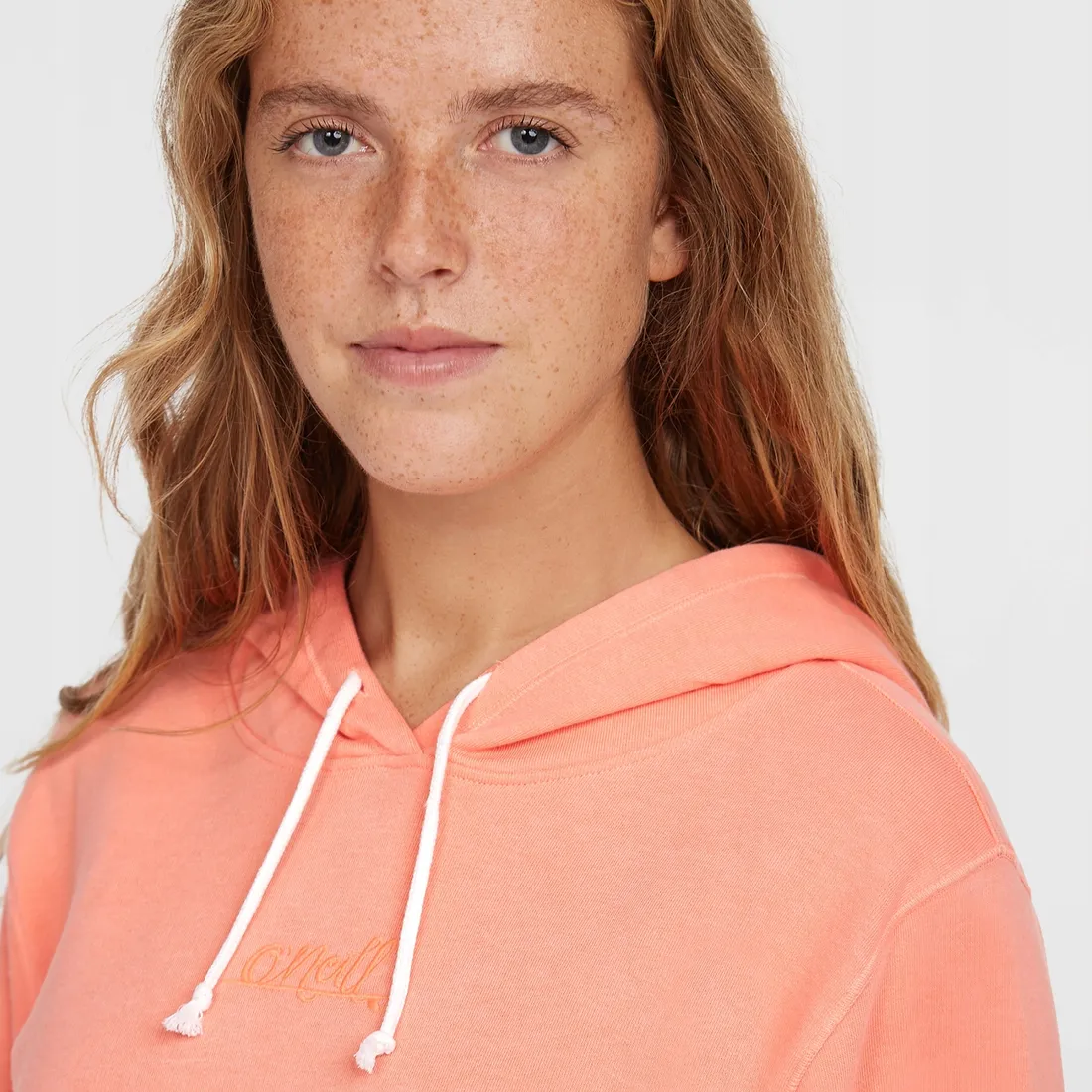 damska-bluza-essentials-o-neill-script-hoodie-m