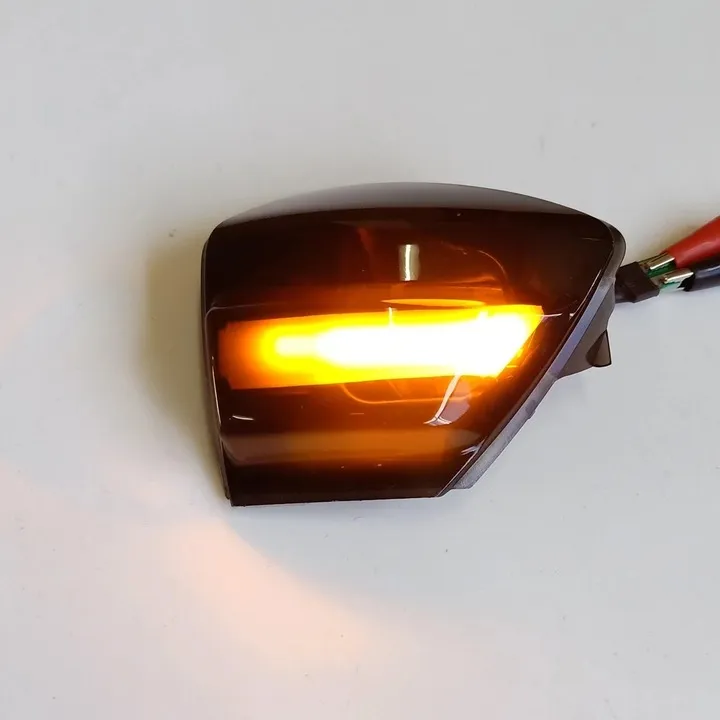 kierunkowskazy-led-ford-s-max-c-max-kuga-dynamiczne-dymione-lusterko