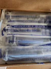 strzykawka-insulinowa-1-ml-z-igla-100szt