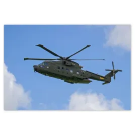 baner-200x135-wojskowy-helikopter-w-powietrzu-latajacy-sprzet