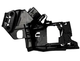volvo-s60-iii-wspornik-zamka-klamki-drzwi-lewy-tyl-oe-31675053