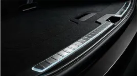 volvo-xc40-podswietlana-listwa-bagaznika-charcoal-32353297