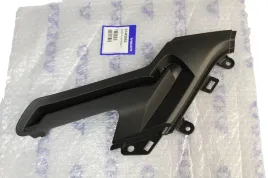volvo-v60-ii-prawa-prowadnica-szyna-polki-rolety-bagaznika-oe-31462682