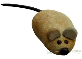 myszka-z-piaskowca-figurka-ogrod-prezent-gartdeco1