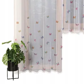 firanka-zakardowa-biala-firana-na-balkon-pokoj-dzieciecy-230x300-motyle