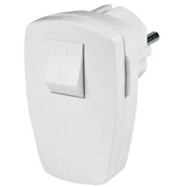 wtyczka-z-uziemieniem-wlacznik-45-stopni-kompaktowa-jakosc