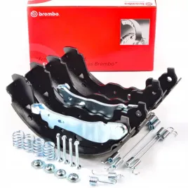 brembo-szczeki-hamulcowe-sprezynki-dacia-dokker-duster-renault-clio-iv