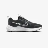 cosmic-runner-gs-marka-nike