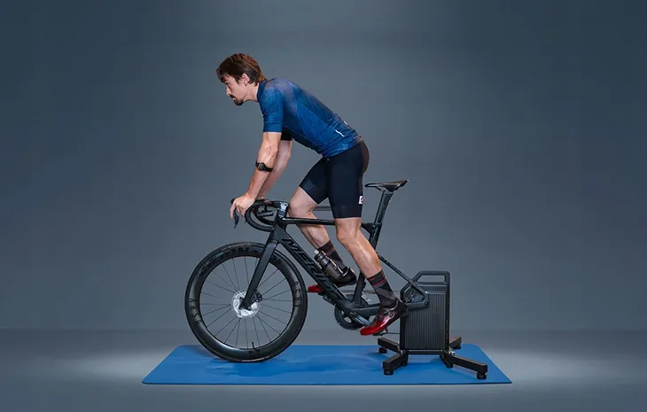 inteligentny-trenazer-rowerowy-cycplus-t2-wysokosc-69-9-cm