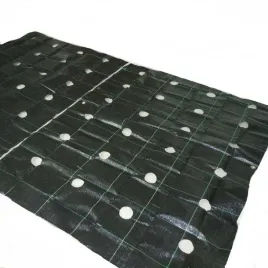 agrotkanina-otwory-pod-sadzonki-16-x-5m-gruba-95g