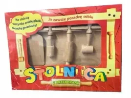 stolnica-z-przyborami