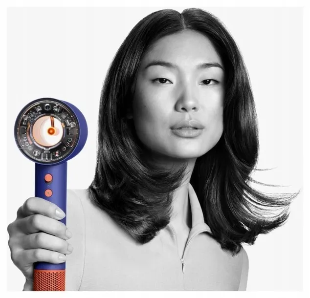 dyson-supersonic-nural-niebieski-topaz-kolor-dominujacy-niebieski
