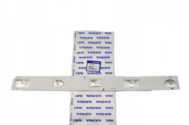 volvo-c70-s80-emblemat-na-tylna-klape-31297267-oe