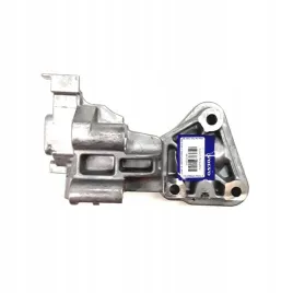 volvo-c30-c70-s40-v50-przedni-wspornik-lapa-silnik-8670393